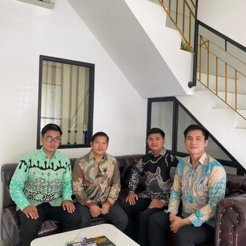 Foto Baru KRISMAN HULU & PARTNERS 2 Foto Baru KRISMAN HULU & PARTNERS 2